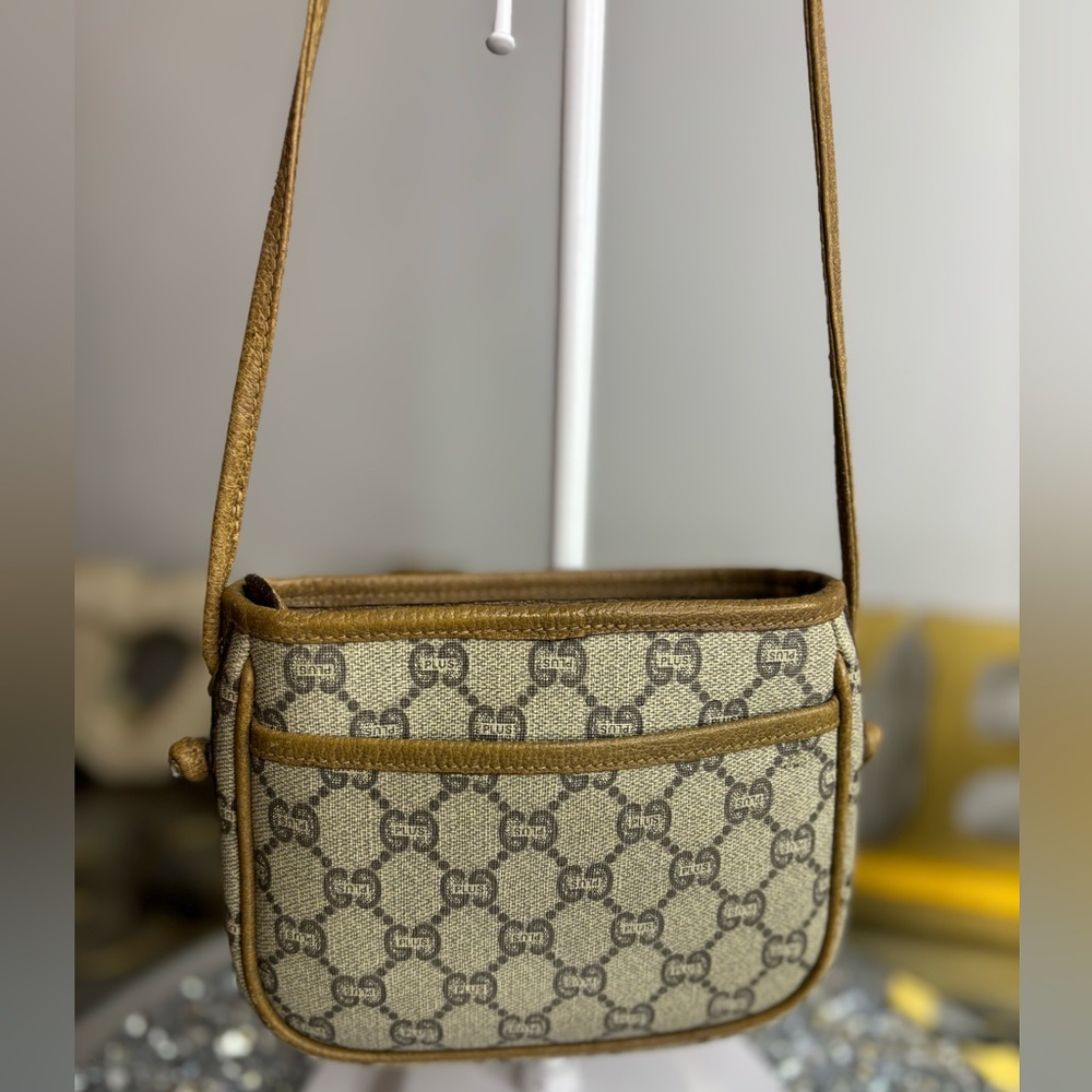 Gucci vintage 1980s "Plus" shoulder bag EUC - Picture 4 of 14